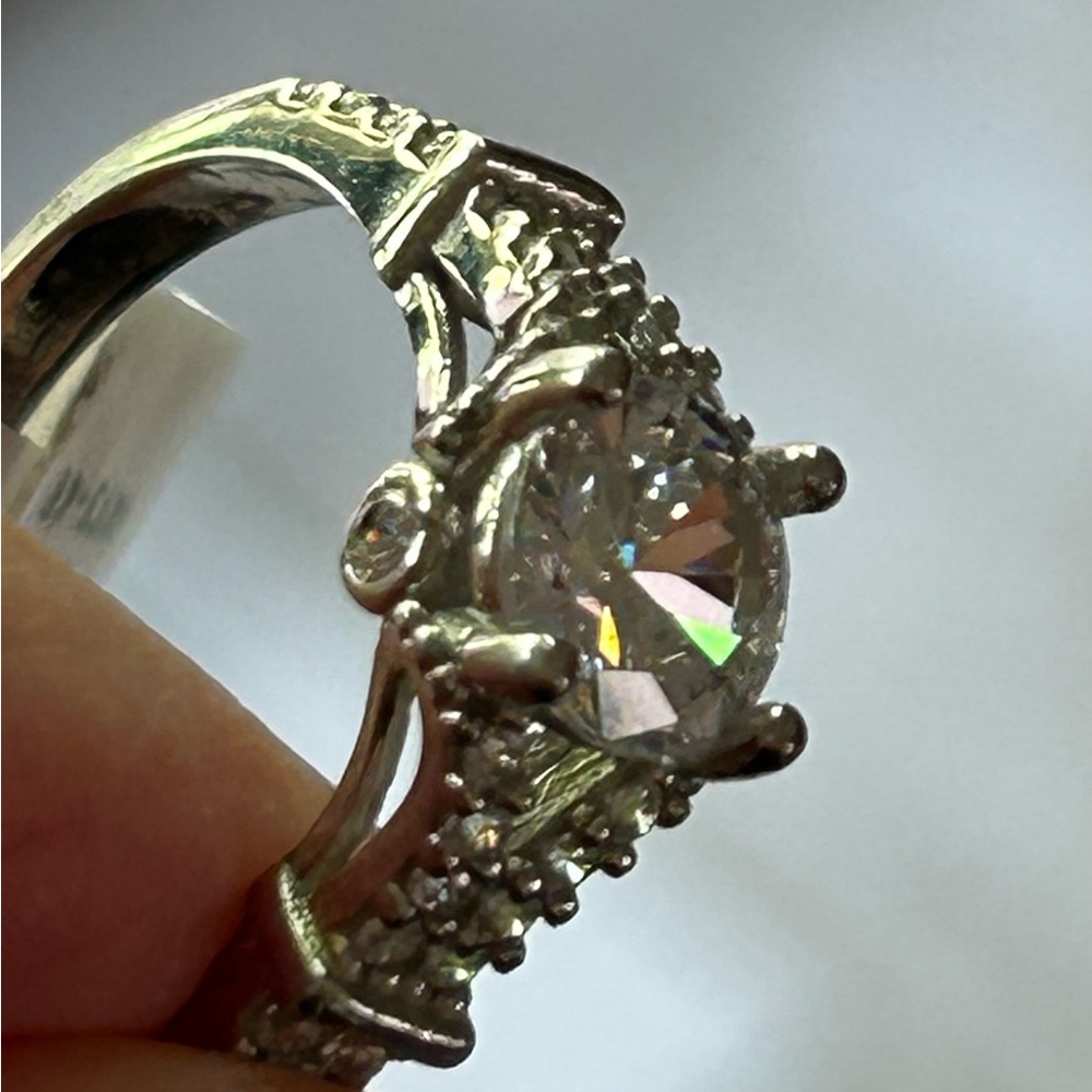Sterling Silver 925 Ring with Cubic Zirconia size 7.5 - Picture 6 of 8